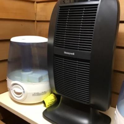231  2 - Vicks Humidifiers, Honeywell Heater