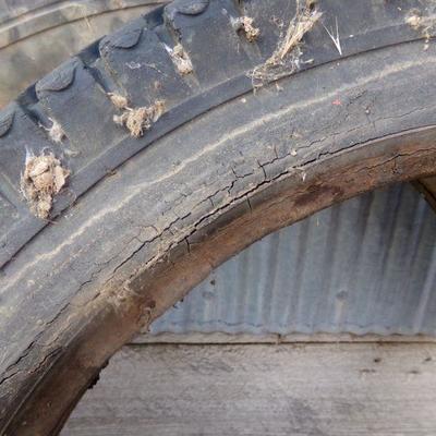 BB-2  VINTAGE WHEELS AND TIRES   