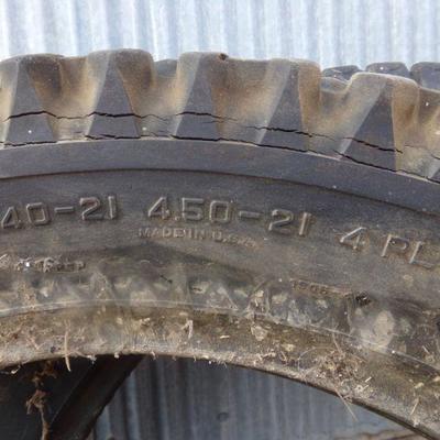 BB-2  VINTAGE WHEELS AND TIRES   