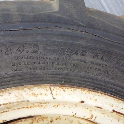 BB-4  TRACTOR TIRES AND WHEELS   