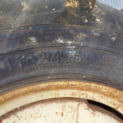 BB-4  TRACTOR TIRES AND WHEELS   