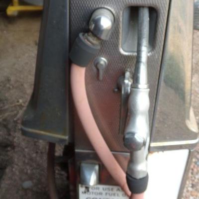 BB-9  OLD CONOCO GAS PUMP  