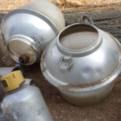 BB-10  OLD LIGHTING FIXTURES AND FENCE SPACERS