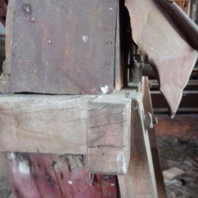 BB-14  VINTAGE CORN SHELLER