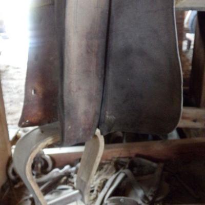 BB-15 OLD HORSE SADDLES