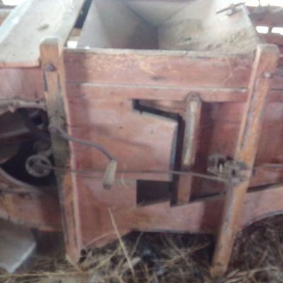 BB-17   VINTAGE CORN SHELLER