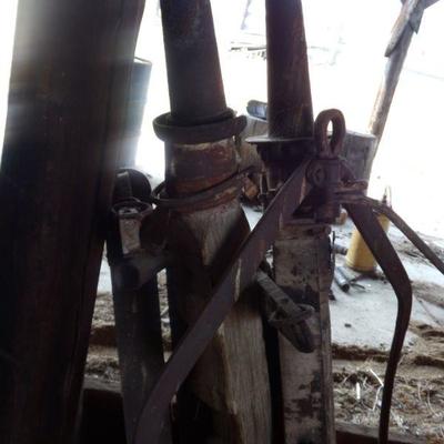 BB-19  VINTAGE WAGON AXLES