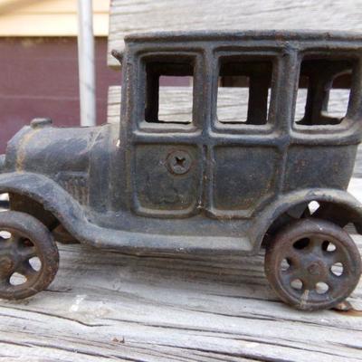 LOT 201  CAST IRON MOTORCYCLIST & SUV