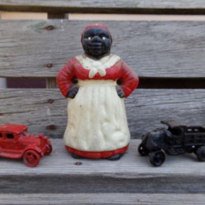 LOT 204  CAST IRON AUNT JEMIMA BANK & TOY CARS