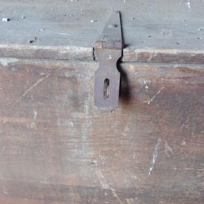 BB-21  VINTAGE CHICKEN CAGE AND LARGE WOODEN TRUNK