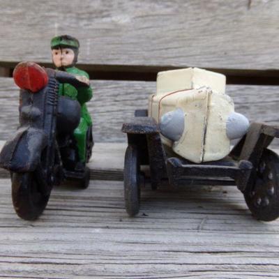 LOT 206  CAST IRON MOTORCYCLE COP? & CONVERTIBLE TOY CAR