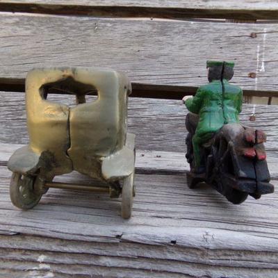 LOT 207  CAST IRON MOTORCYCLE COP & TOY CAR