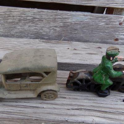 LOT 207  CAST IRON MOTORCYCLE COP & TOY CAR