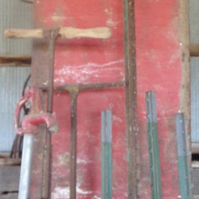 BB-27  WATER WELL HYDRANT AND STUDDED T-POSTS