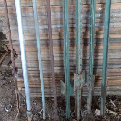 BB-27  WATER WELL HYDRANT AND STUDDED T-POSTS