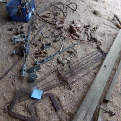 BB-33  LARGE LOT OF FARM ITEMS