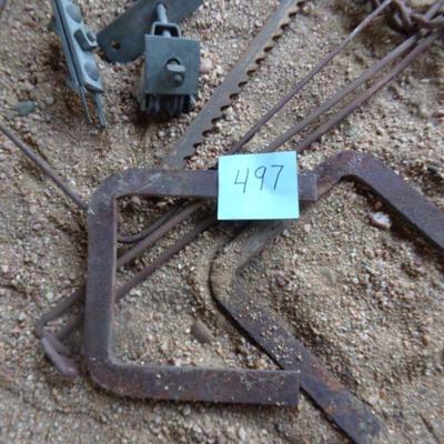 BB-33  LARGE LOT OF FARM ITEMS