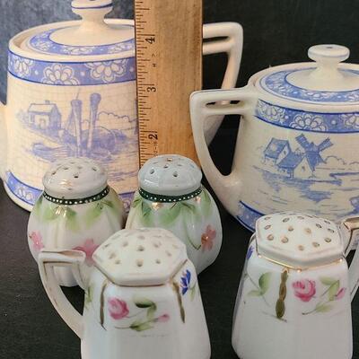 G17: Decorative Nippon Salt & Pepper Shakers And More