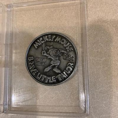 Mickey Mouse Disney 2000 coin