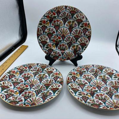 Set of 3 Smithsonian Institution Colorful Dessert Plates  