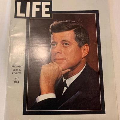 Vintage JFK lot! Newspapers,photo and magazines. 