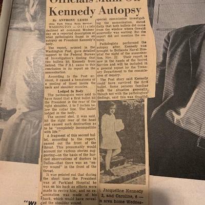 Vintage JFK lot! Newspapers,photo and magazines. 