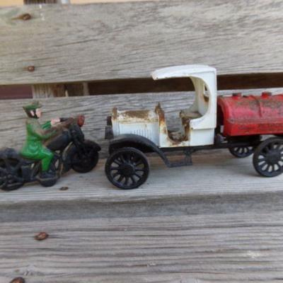 LOT 218  CAST IRON MOTORCYCLE COP AND TRUCK