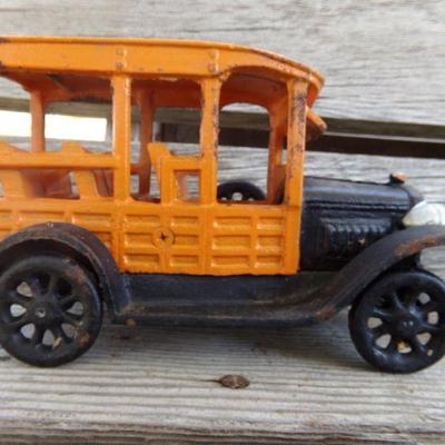LOT 221  CAST IRON BUS & SUV