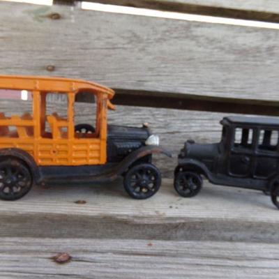 LOT 221  CAST IRON BUS & SUV