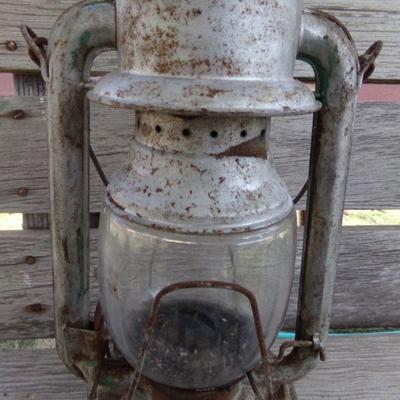LOT 226  ANTIQUE RAILROAD? LANTERN. (SG)