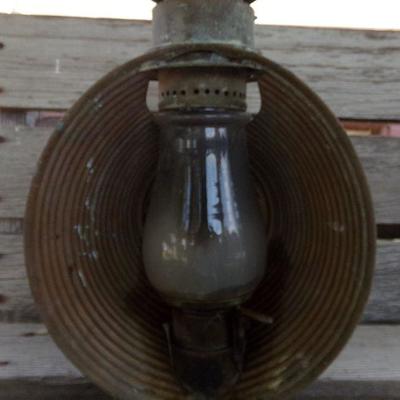 LOT 227  ANTIQUE RAILROAD TALLIN #20 REFLECTOR LANTERN. (SG)