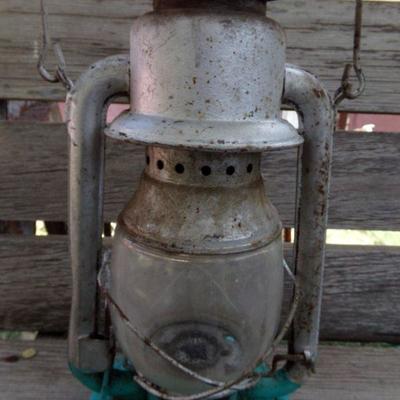 LOT 229  COLD BLAST LANTERN (SG)