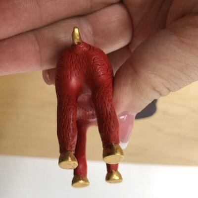 D1: Collection if Minature Carved Animals