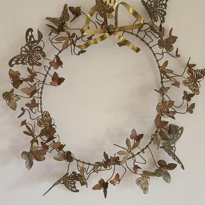 G48: Petite Choses Dresden Mixed Metal Butterfly Wreath