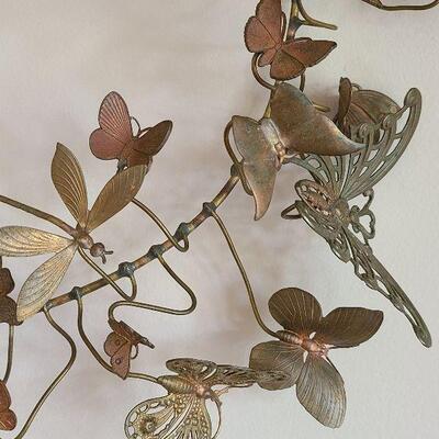 G48: Petite Choses Dresden Mixed Metal Butterfly Wreath