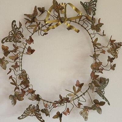 G48: Petite Choses Dresden Mixed Metal Butterfly Wreath