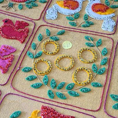 G63: The Twelve Days Of Christmas Felt & Sequin Wall Art