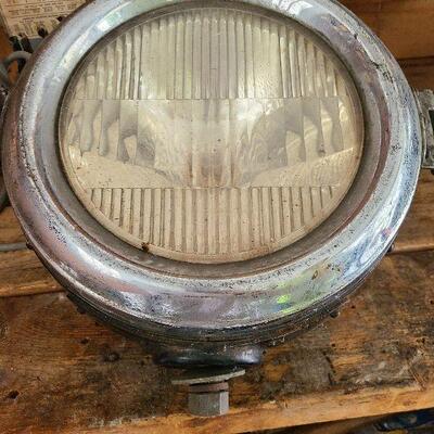 G77:  Antique Large Ray Headlamp