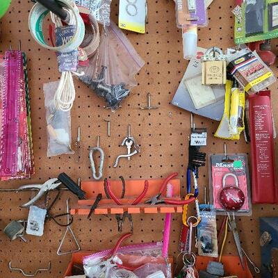 G80:  Lot of Hanging Tools
