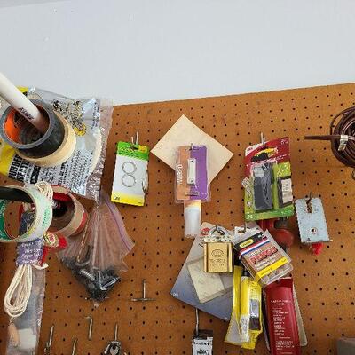 G80:  Lot of Hanging Tools