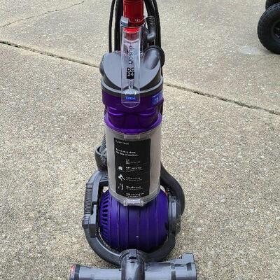 G82: Dyson DC24 Ball Vaccum