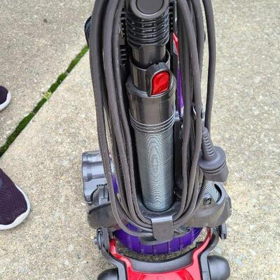 G82: Dyson DC24 Ball Vaccum