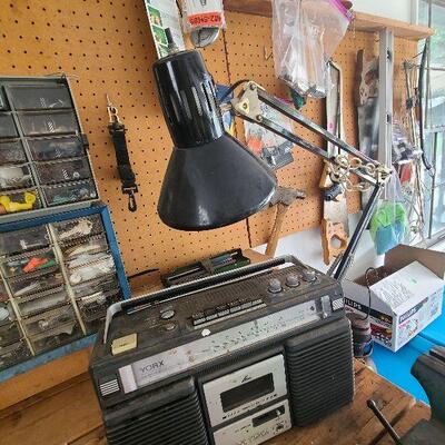 G90: Underwriter Laboratories Portable Workbench Lamp