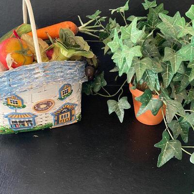 G95: Antique Metal Spiked Floral Frogs and Arrangements
