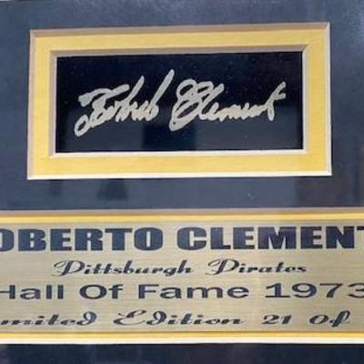 LOT#A4: Autographed Roberto Clemente Limited Edition Montage #21 of 500