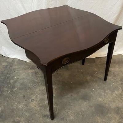 LOT#G14: Possibly Antique Gate Leg Table