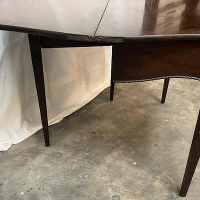 LOT#G14: Possibly Antique Gate Leg Table