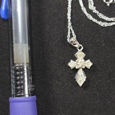 LOT#A31: Stamped 10K Gold Marcasite Cross