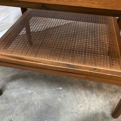 LOT#G44: Pair of Mid-Century End Tables by Drexel
