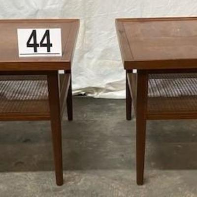 LOT#G44: Pair of Mid-Century End Tables by Drexel